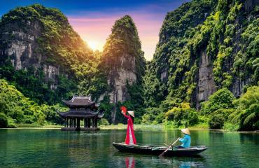 VIETNAM TOUR PACKAGE 4 DAYS: HANOI, NINH BINH & HALONG BAY OVERNIGHT CRUISE